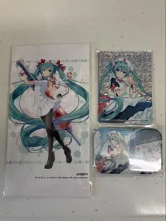 マジカルミライ2026初音ミク 献血 缶バッジ カード3枚 マスク - メルカリ