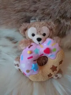 ダッフィー ぬいぐるみバッジ フィルド・ウィズ・ジョイ