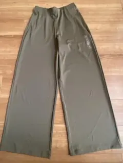 【未使用品】UNIQLO クレープジャージーストレートパンツ ワイドリラックス