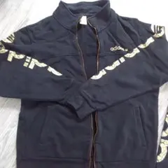 adidas ジャージセット 黒 ゴールドロゴ