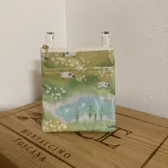 SALE ハンドメイド　牧場柄　ラミネート縦型移動ポケット