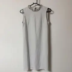 【値下げ！】ビジュー付きノースリーブひざ丈ワンピース パーティードレス　結婚式