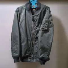 オリーブグリーン MA-1ジャケット