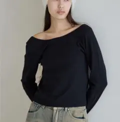 【新品】FOREVER 21 tシャツ ボートネックロングＴシャツのサムネイル
