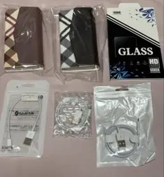 iPhoneケース２個＋保護フィルム１枚＋Lightningケーブル3本