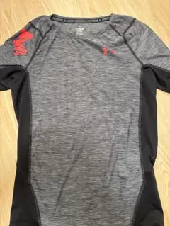 アンダーアーマー　アンダーシャツ