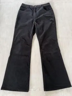 【GU】ブラックブーツカットデニム