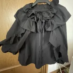 フリル付き黒チュニック　オフショルダー　myine フィオールフィオーレ