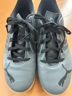 Puma ジュニア サッカーシューズ　室内•フットサル
