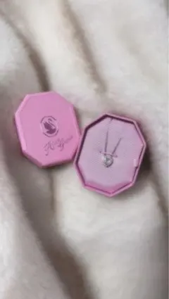 【新品】SWAROVSKI Ariana Grande ハートネックレス