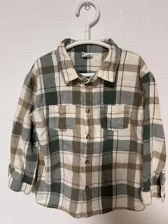 H&M ベージュ×ホワイト×グリーン　チェック柄　長袖