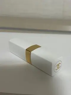 Chanel リップクリーム ホワイト 912