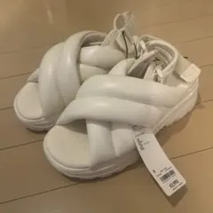 GU サンダルのサムネイル
