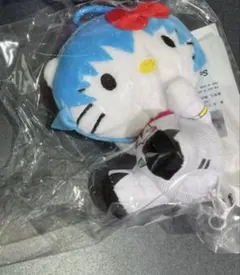 EVA x HELLO KITTY】トイキーホルダー レイ - メルカリ