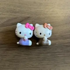 くじポン　ハローキティ　ノーマル　右向きおすわり　ミニフィギュア 2個セットのサムネイル