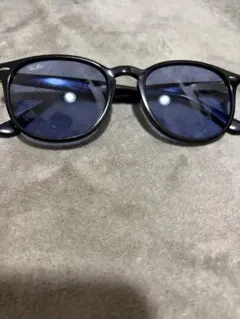 超メルカリ市】Ray-Ban RB4171 ERIKA サングラス マットブラ - メルカリ