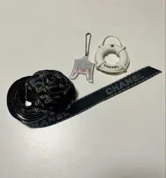 CHANEL ホリデー リボン＆カメリアとチャームのセット