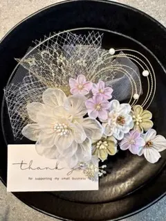 つまみ細工髪飾り ヘアアクセサリー　成人式　振袖　七五三　卒業式　ピンク　白