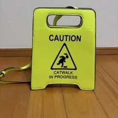 CAUTIONバッグのサムネイル