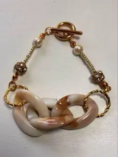 マーブル模様の樹脂ブレスレット（ハンドメイド）