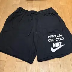 Nike 黒 ショートパンツ