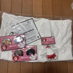 ベイマックス フード付きタオル、フィギュアキーホルダー、缶バッジセット