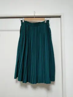 【お値下げ】アースミュージックアンドエコロジー　プリーツ スカート　グリーン　緑