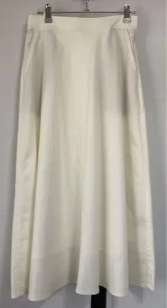 UNIQLO フレアスカート