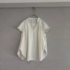 ✿Spick & Span✿フレンチスリーブサイドスリットブラウス 日本製のサムネイル