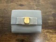 サルヴァトーレフェラガモ　二つ折り財布 ヴァラリボン　レザー　ブルーのサムネイル