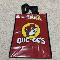 Buc-ee's ロゴ入り赤いバッグ　バッキーズ