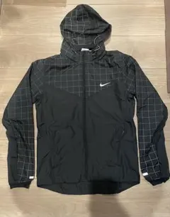 ナイキ　ウィンドブレーカー
