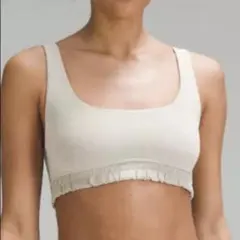 【美品】Lululemon ルルレモンフリルブラトップ4のサムネイル