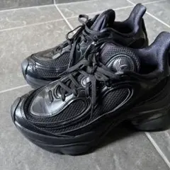 adidas オズヴィーナス OZVENUZ 厚底スニーカー