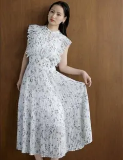 snidel Sustainableフリルワンピース