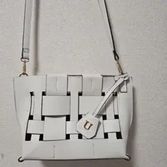 フネートル　 ホワイト ショルダーバッグのサムネイル