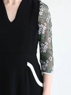 マメクロゴウチ Tulle Embroidered Sleeve Dressのサムネイル