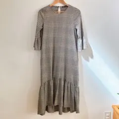 ZARA チェック柄フレアスリーブワンピースのサムネイル