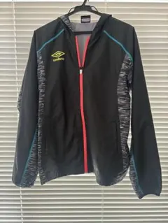umbro ジャージ　レディース　ウィンドブレーカー