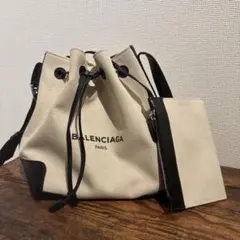 バレンシアガ　ネイビーバケットショルダーバッグ　巾着のサムネイル