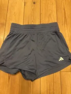 adidas グレー ショートパンツ XL