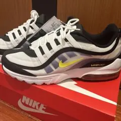新品NIKE ホワイト/ブラック/イエロー　27cm
