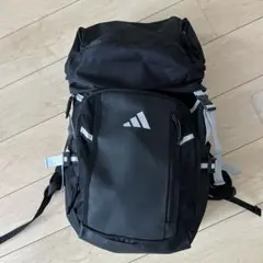 アディダスのボール用デイパック 32L