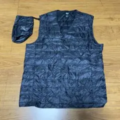 UNIQLO ブラック ウルトラライトダウンベスト M 収納袋付き　千鳥格子