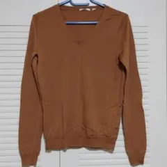 F35 ユニクロ　UNIQLO ウール Vネックセーター M ブラウン
