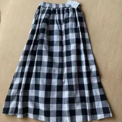 新品未使用　INGNI ロングスカート Ｍ