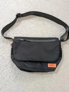 Item thumbnail for item 0c8d897d-4d8e-412d-a437-a1a3944371bb