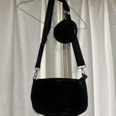 ブラックショルダーバッグ