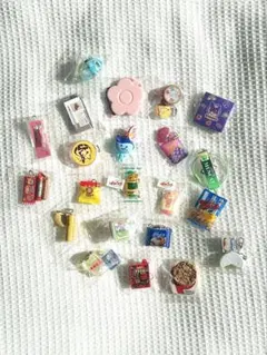 カプセルトイ22点まとめ売り 食品系 お菓子系 美容系 ガチャガチャ ミニチュア