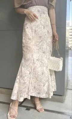 花柄 マーメイドスカート ロングスカートのサムネイル